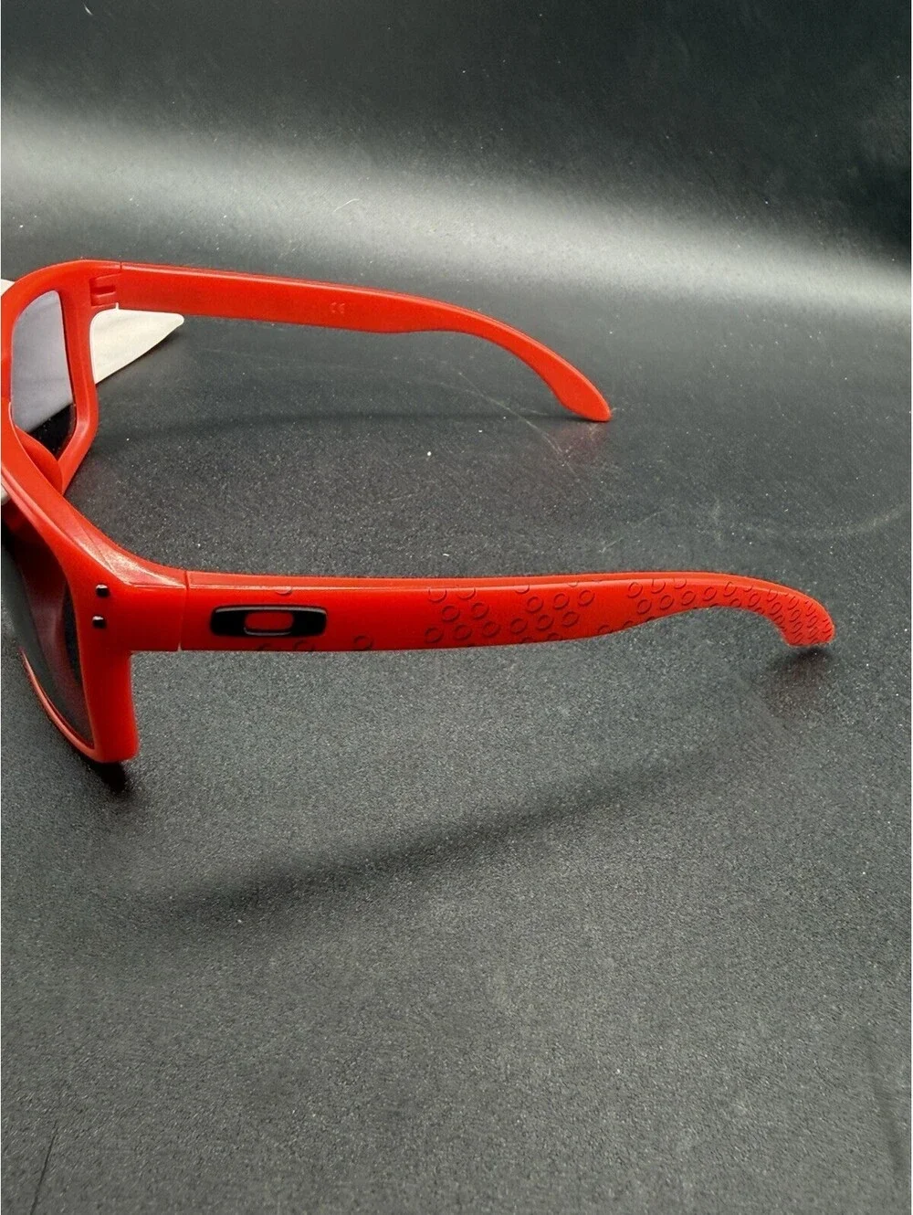 Oakley Holbrook Matte Red B1-B/Grey Lenses OO9102-83